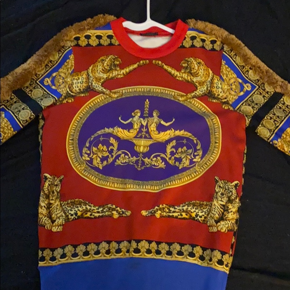 Versace Pre-fall 2018 collection.